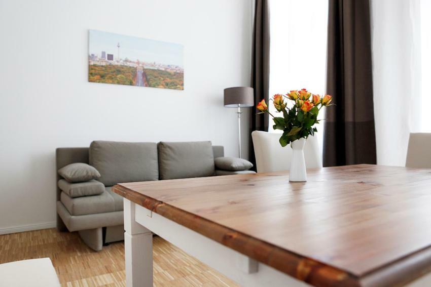 Sc 03 By Rockchair Apartments L Superhost Status L 2 Bedrooms Boxspringbeds Balcony Elevator - Cozy Family & Business Flair Welcomes You! Berlin Exterior photo